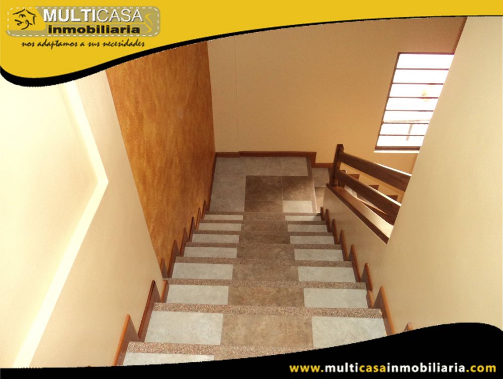 Casa Comercial en Venta a Crédito Sector Juan Pablo II Cuenca-Ecuador