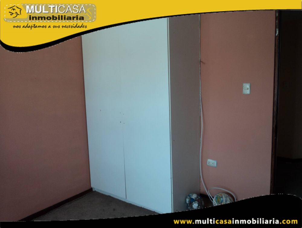 Venta de Hermosa casa en Ciudadela Privada a crédito Sector El Valle Cuenca-Ecuador