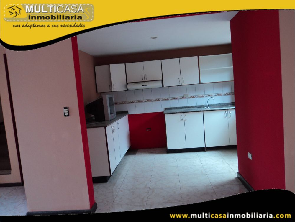 Venta de Hermosa casa en Ciudadela Privada a crédito Sector El Valle Cuenca-Ecuador