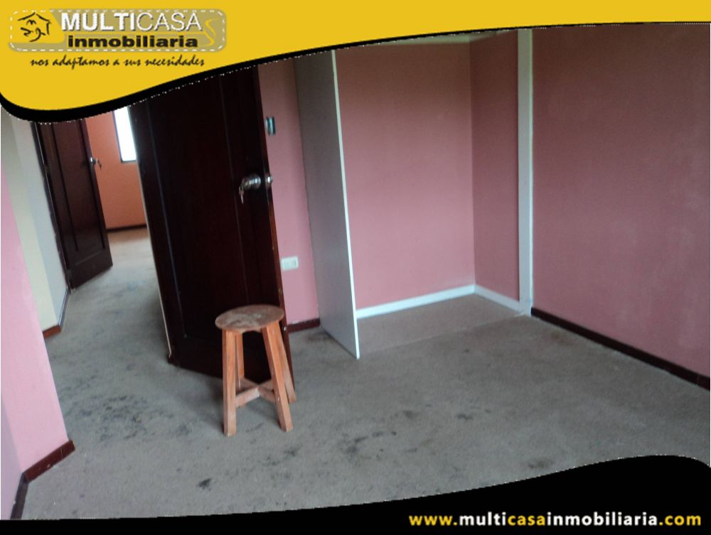 Venta de Hermosa casa en Ciudadela Privada a crédito Sector El Valle Cuenca-Ecuador
