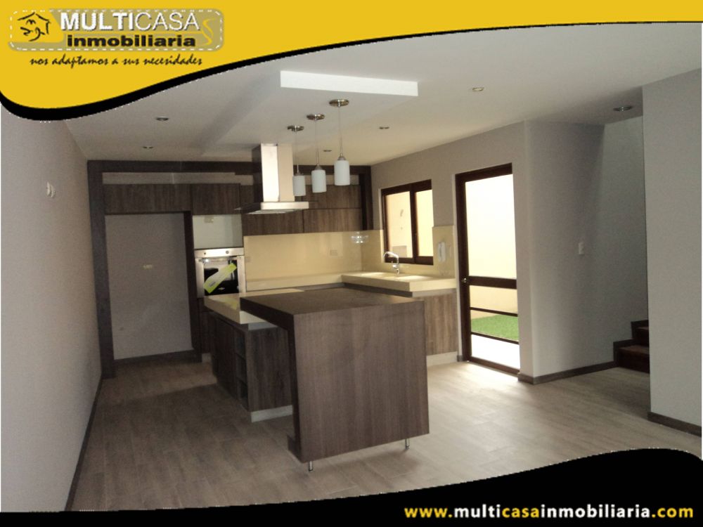 Venta de Hermosa casa por estrenar con garaje para dos Vehículos a Crédito Sector Colegio BilingÃ¼e Cuenca-Ecuador