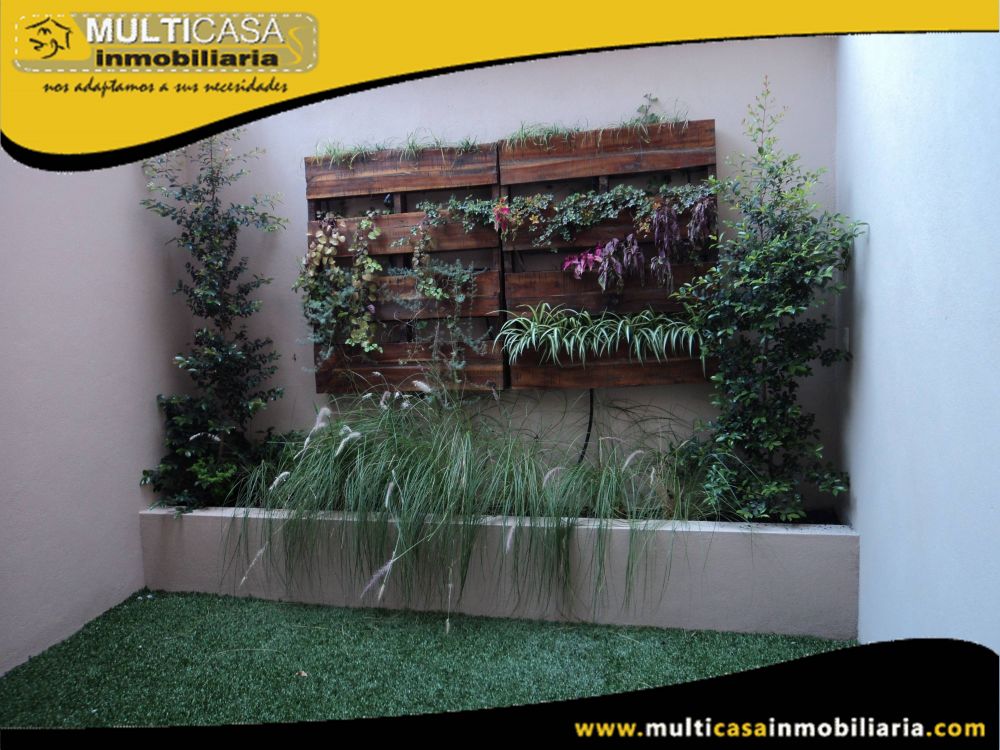 Venta de Hermosa casa por estrenar con garaje para dos Vehículos a Crédito Sector Colegio BilingÃ¼e Cuenca-Ecuador