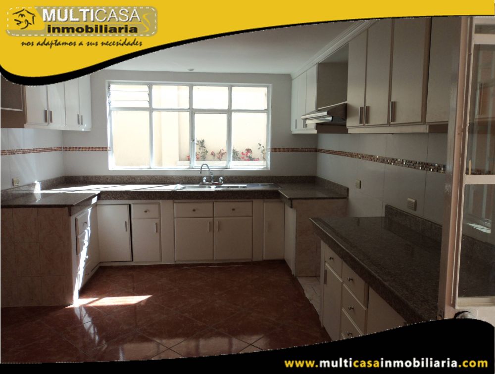 Arriendo Hermoso Departamento con terminados de Lujo y garaje para vehiculo Sector Av. Abelardo J. Andrade Cuenca-Ecuador