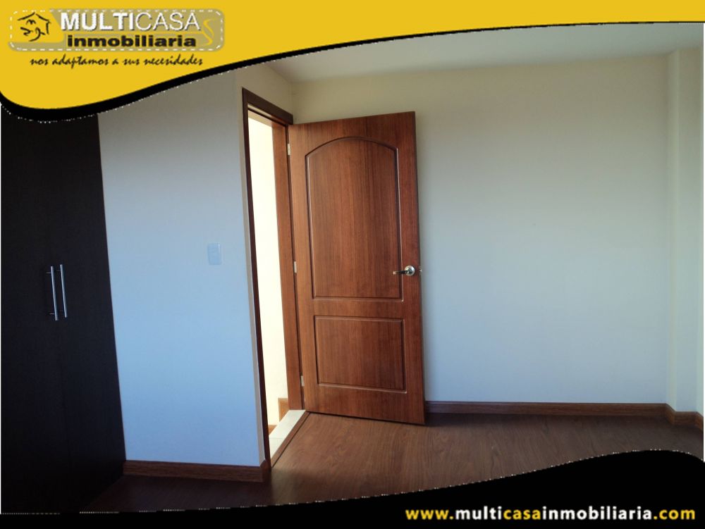 Venta de Hermosa casa en Urbanización Privada de Tres plantas a crédito Sector El Tejar Cuenca-Ecuador