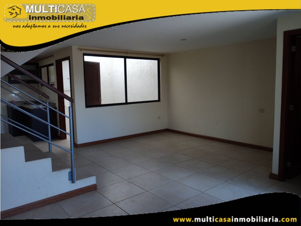 Venta de Hermosa casa en Urbanización Privada de Tres plantas a crédito Sector El Tejar Cuenca-Ecuador