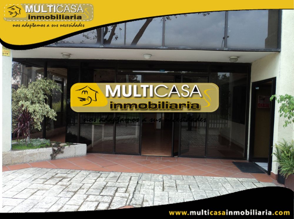 Arriendo hermoso Local con seis oficinas Sector Av.Solano Cuenca-Ecuador