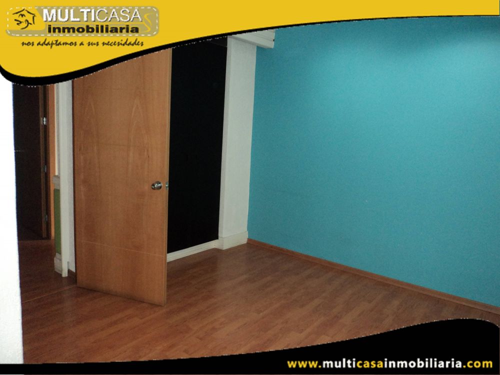 Arriendo hermoso Local con seis oficinas Sector Av.Solano Cuenca-Ecuador