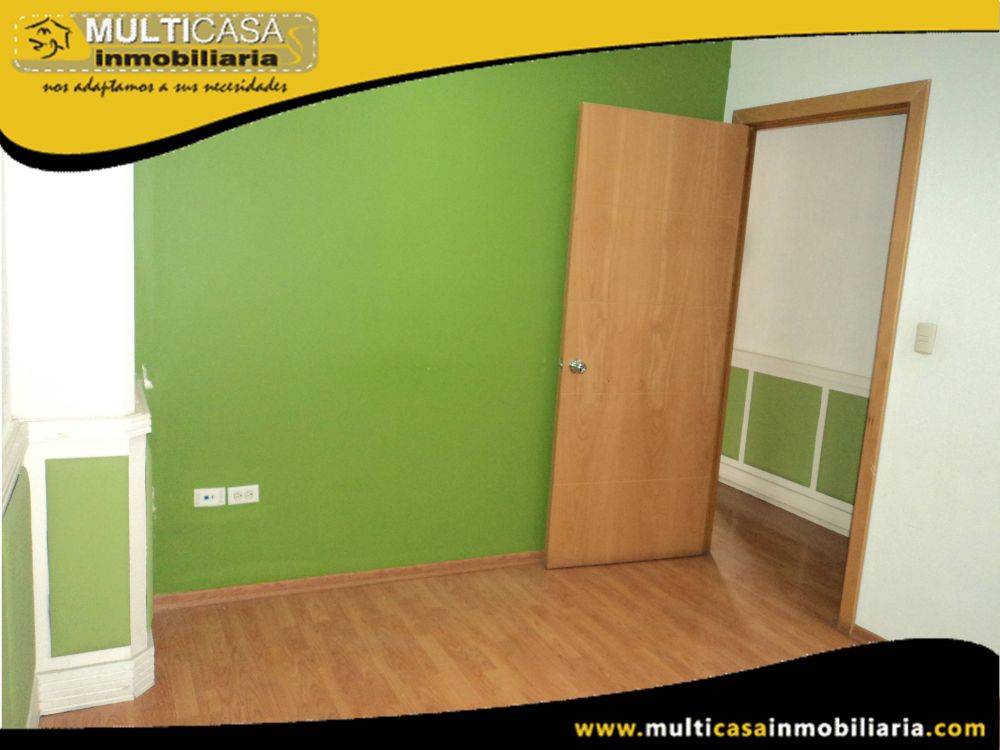Arriendo hermoso Local con seis oficinas Sector Av.Solano Cuenca-Ecuador