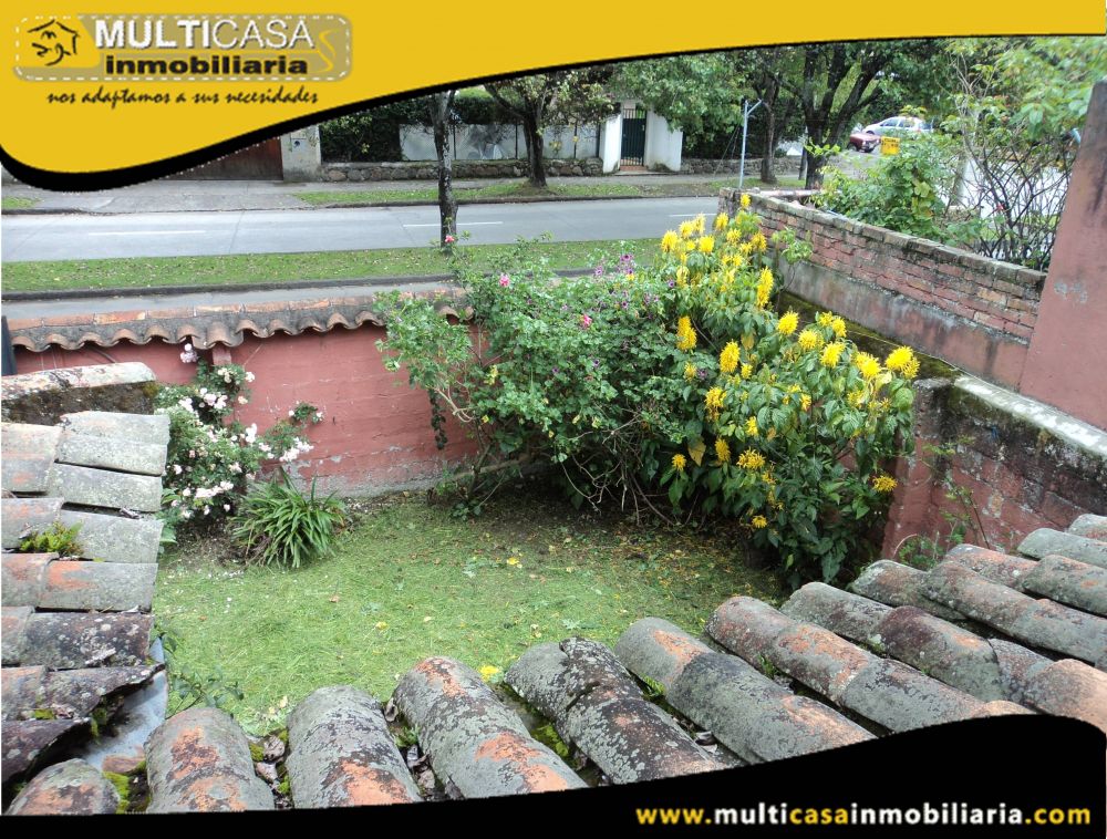 Arriendo hermosa Casa Comercial con garaje para Tres Vehiculos Sector El Estadio Cuenca-Ecuador