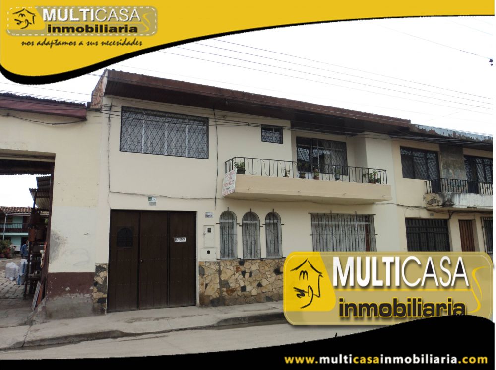 Venta de hermosa casa comercial a credito de dos plantas con una media agua Sector Centro de la Ciudad Cuenca-Ecuador