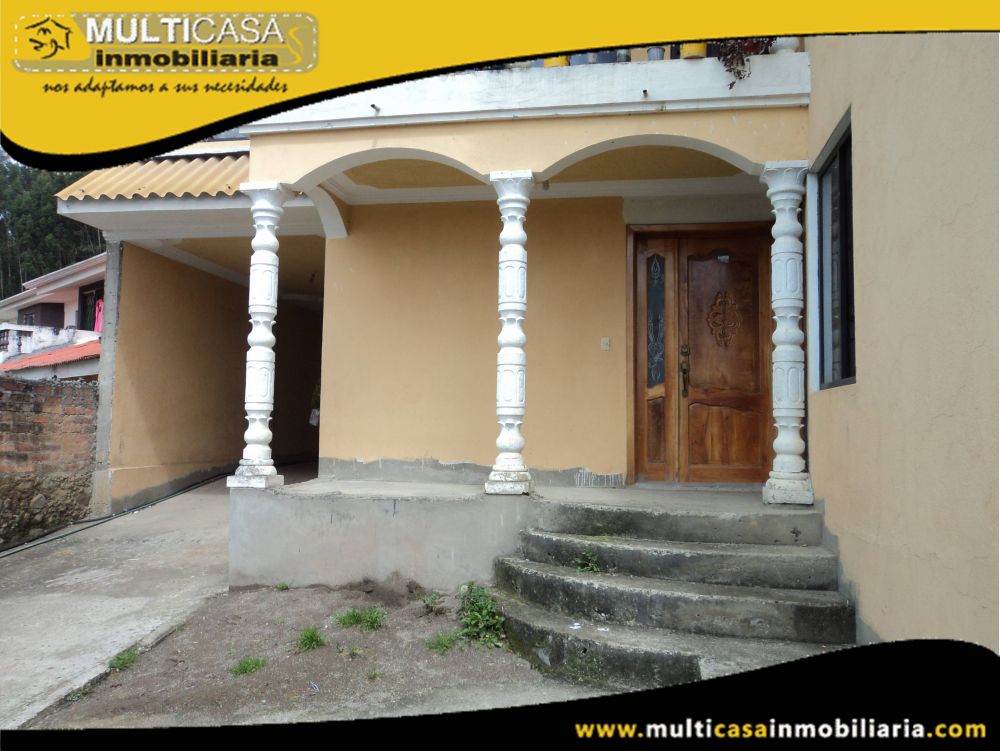 Casa comercial en Venta dos departamentos y media agua a Crédito Sector Baños Cuenca-Ecuador