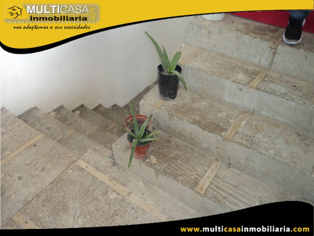 Casa de Dos departamentos en Venta a Crédito Sector Baños Cuenca-Ecuador