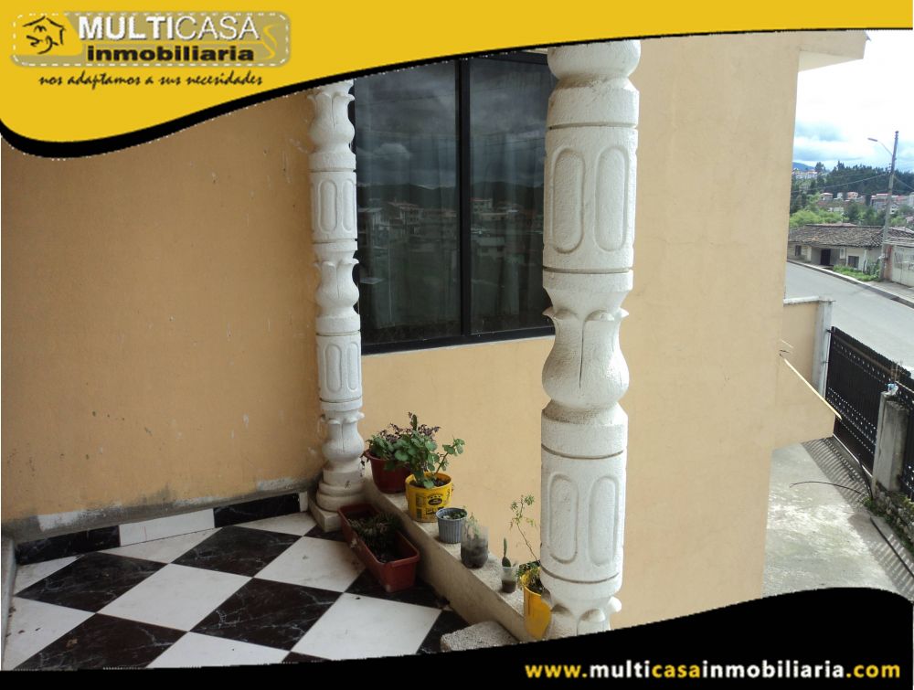 Casa de Dos departamentos en Venta a Crédito Sector Baños Cuenca-Ecuador