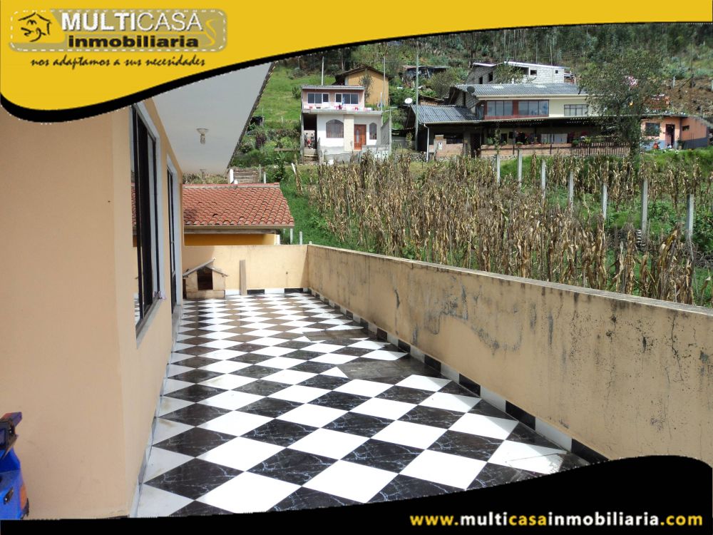 Casa de Dos departamentos en Venta a Crédito Sector Baños Cuenca-Ecuador