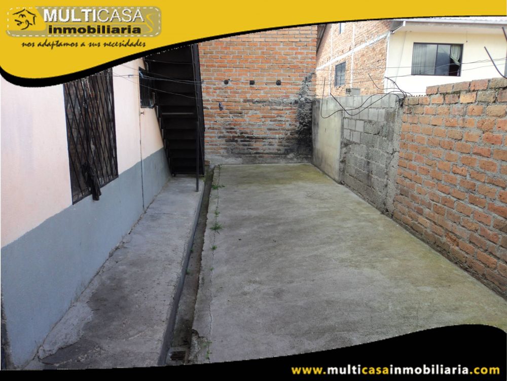 Venta de Hermosa Casa a crédito con un Local Comercial Sector Miraflores Cuenca-Ecuador