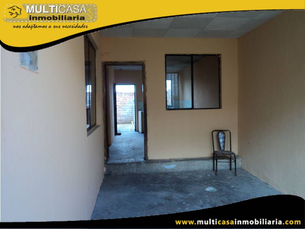 Venta de Hermosa Casa a crédito con un Local Comercial Sector Miraflores Cuenca-Ecuador