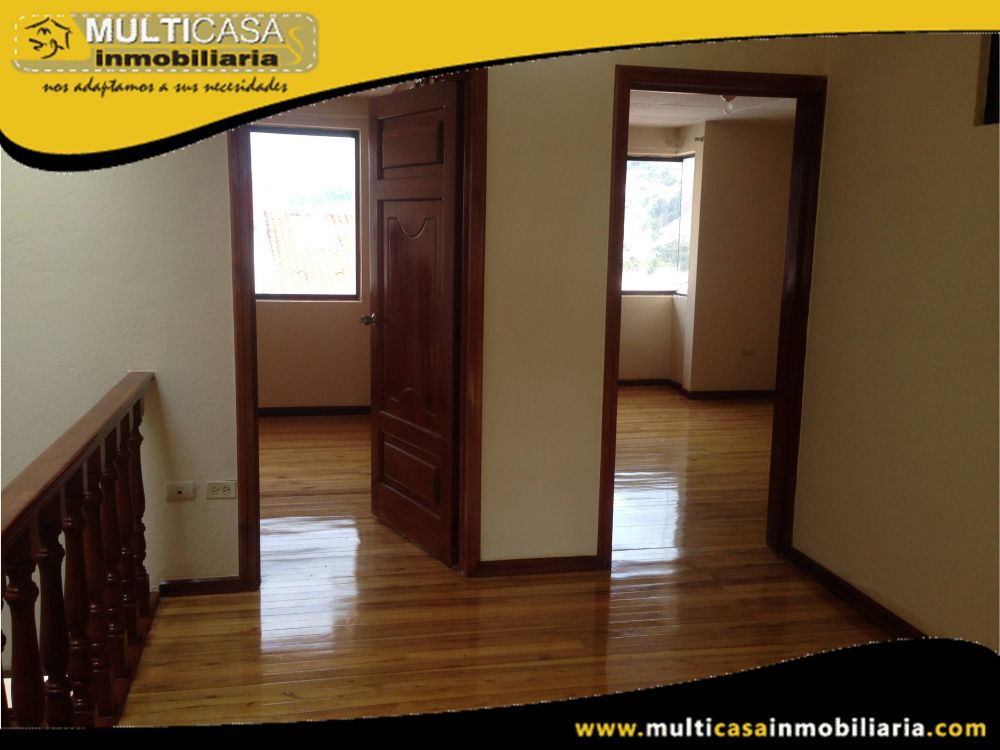 Casa en Venta a Crédito en Condominio Privado Sector Mercado 12 de Abril Cuenca-Ecuador