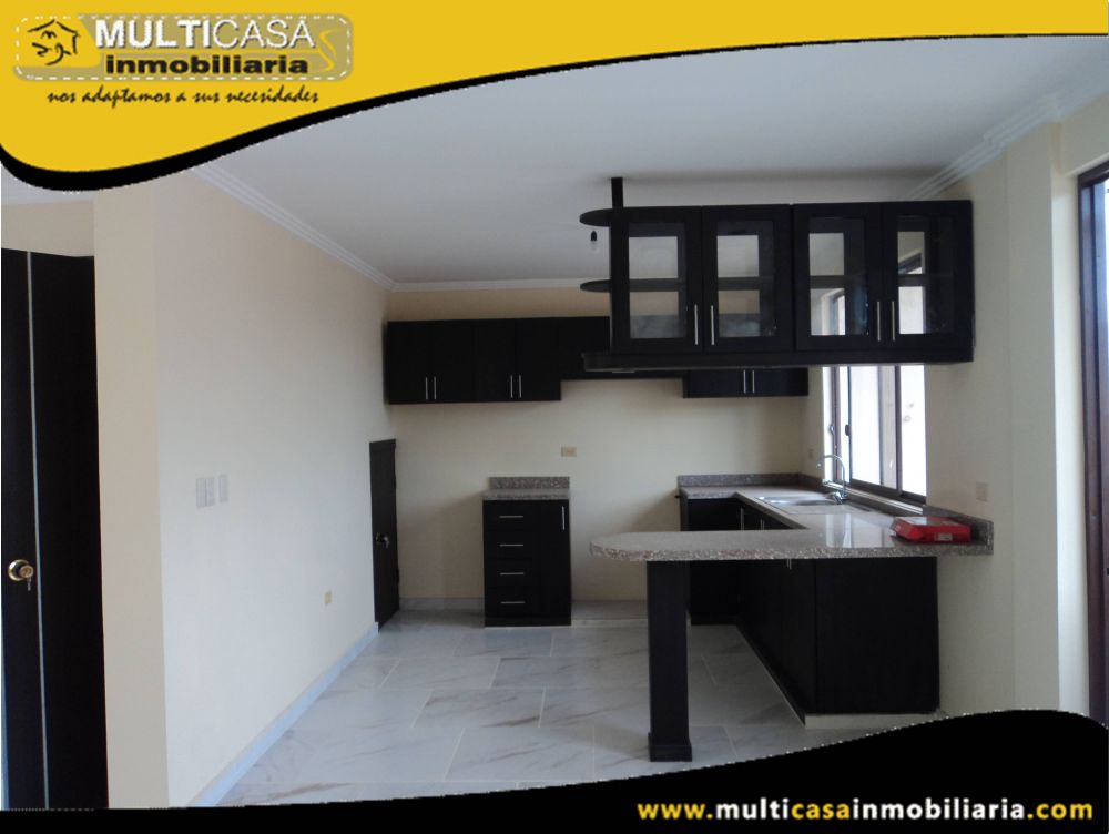 Casa Comercial en Venta a Crédito Sector Racar Cuenca-Ecuador