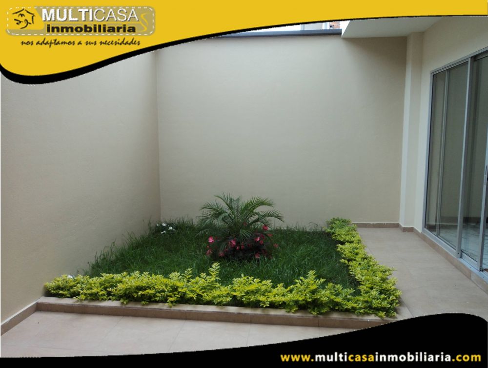 Venta de Hermosa casa en Ciudadela Privada a Crédito por estrenar con patio y espacio verde Sector Colegio Sudamericano Cuenca-Ecuador