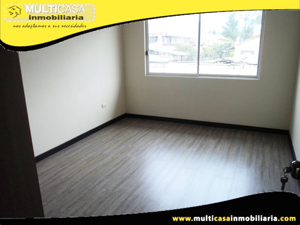 Venta de Hermosa casa en Ciudadela Privada a Crédito por estrenar con patio y espacio verde Sector Colegio Sudamericano Cuenca-Ecuador
