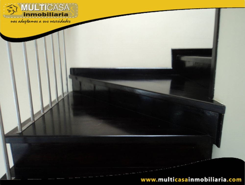 Venta de Hermosa casa en Ciudadela Privada a Crédito por estrenar con patio y espacio verde Sector Colegio Sudamericano Cuenca-Ecuador