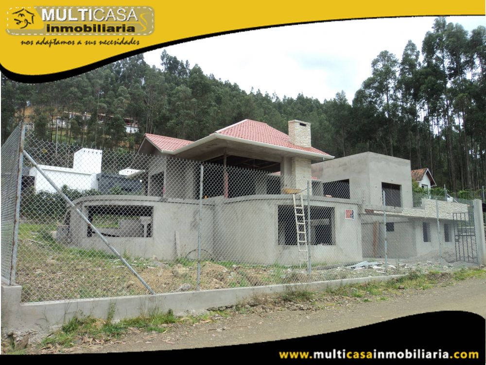 Venta de Hermosa casa a crédito por terminar con amplio espacio verde Sector San Joaquin Cuenca-Ecuador