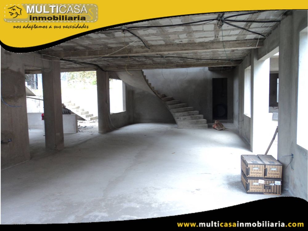 Venta de Hermosa casa a crédito por terminar con amplio espacio verde Sector San Joaquin Cuenca-Ecuador