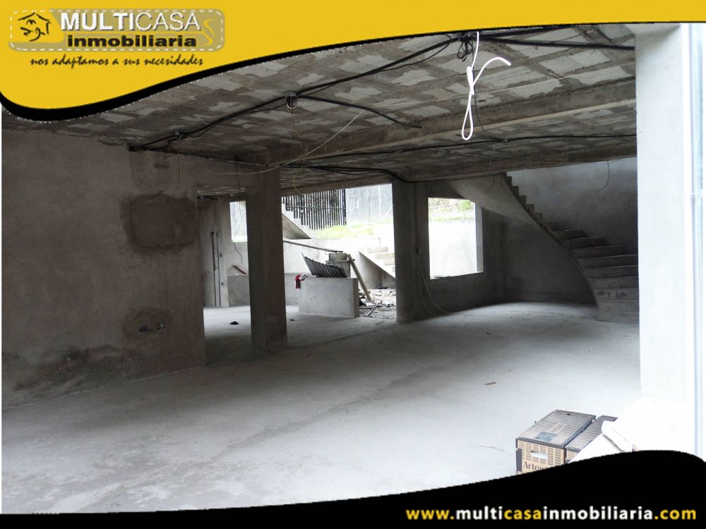 Venta de Hermosa casa a crédito por terminar con amplio espacio verde Sector San Joaquin Cuenca-Ecuador
