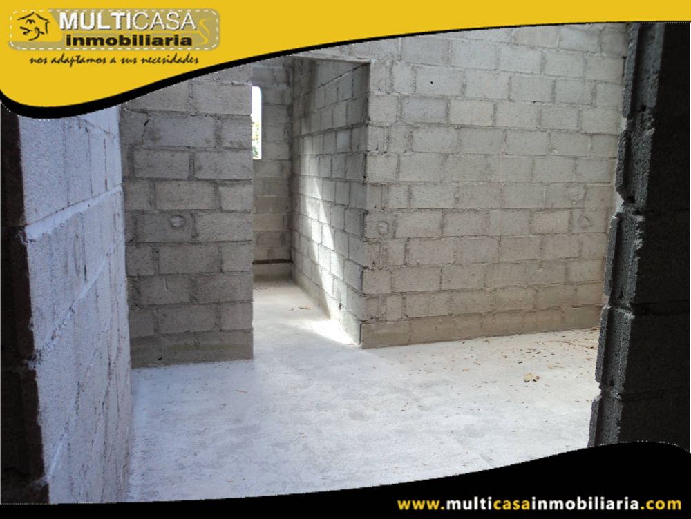 Venta de Hermosa Casa Residencial por terminar ubicada en Urbanización Privada con Cinco Departamentos a crédito Sector San Joaquin Cuenca-Ecuador