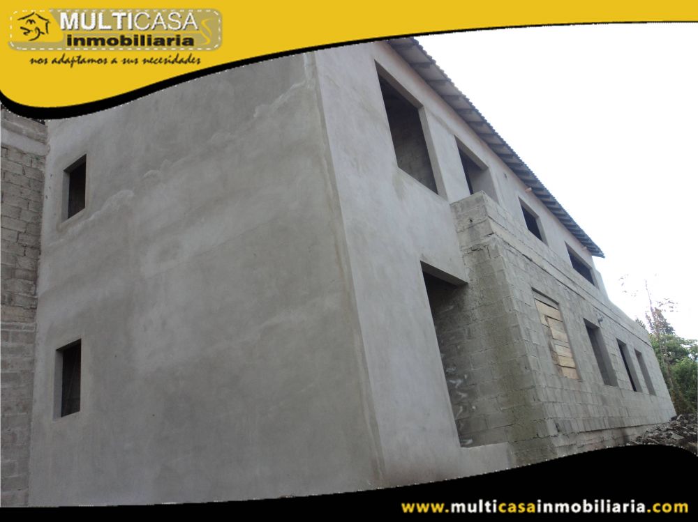 Venta de Hermosa Casa Residencial por terminar ubicada en Urbanización Privada con Cinco Departamentos a crédito Sector San Joaquin Cuenca-Ecuador