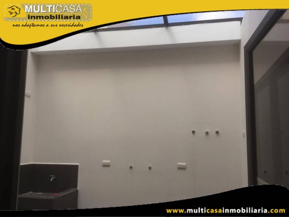 Casa en Venta a Crédito en Condominio con espacio verde Sector Ricaurte Cuenca-Ecuador