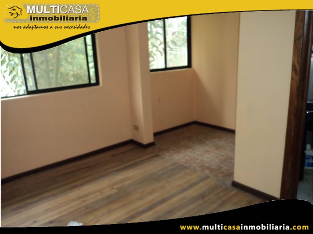 Casa tres dormitorios en Venta a Crédito  Sector Monay Cuenca-Ecuador