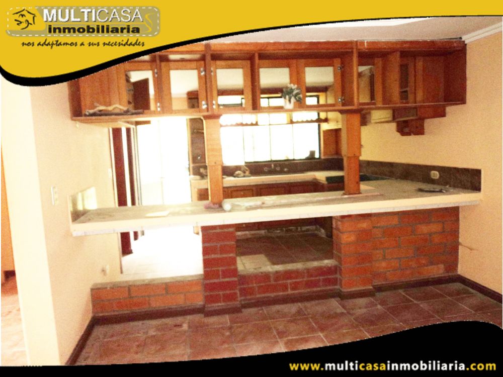 Casa tres dormitorios en Venta a Crédito  Sector Monay Cuenca-Ecuador