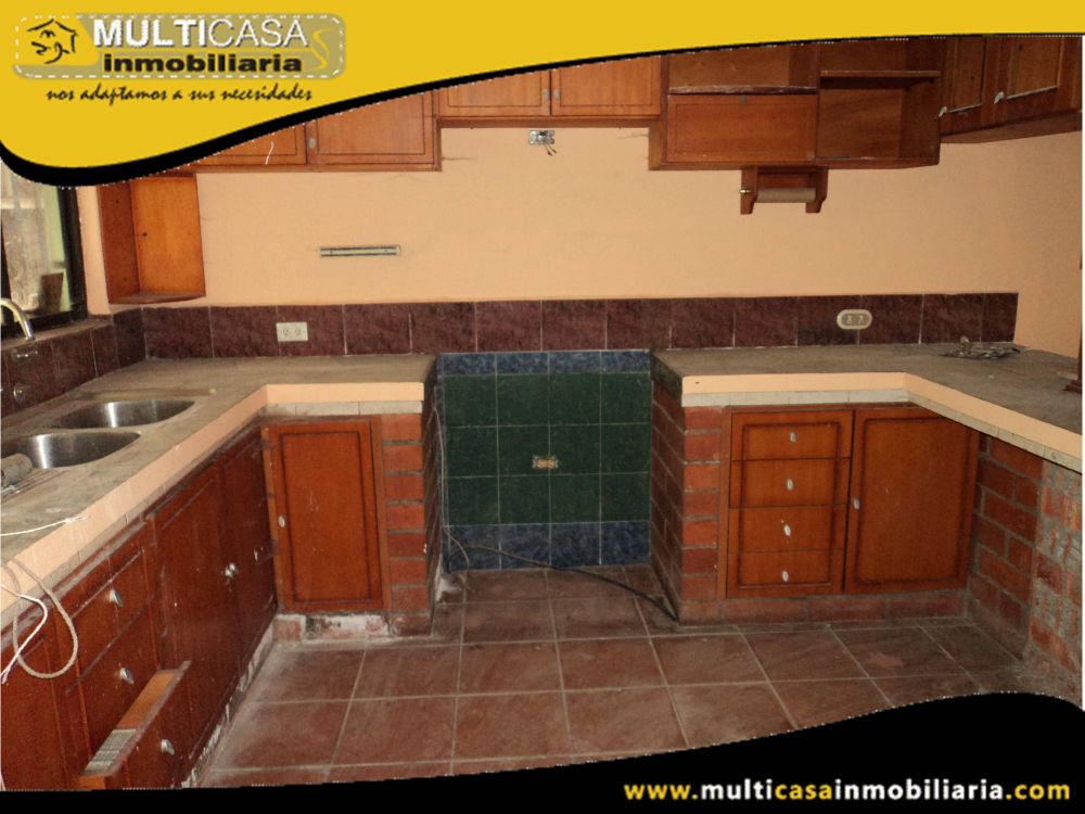 Casa tres dormitorios en Venta a Crédito  Sector Monay Cuenca-Ecuador