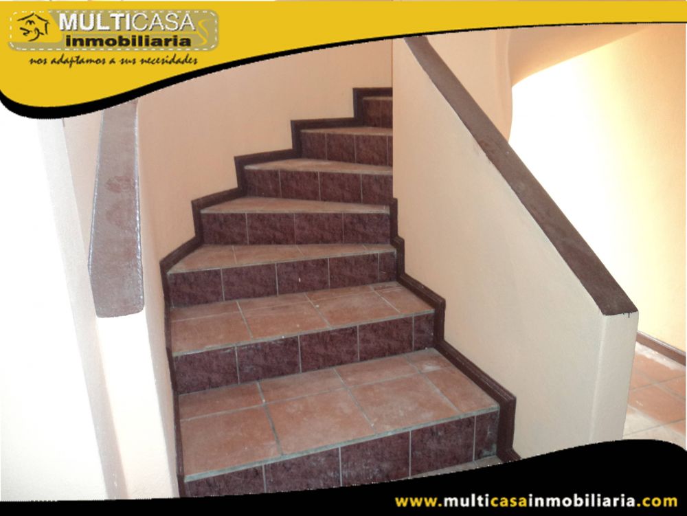 Casa tres dormitorios en Venta a Crédito  Sector Monay Cuenca-Ecuador
