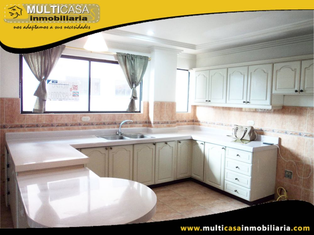 Arriendo Hermoso departamento en Condominio Privado con amplios espacios verdes Sector Av.Loja Cuenca-Ecuador