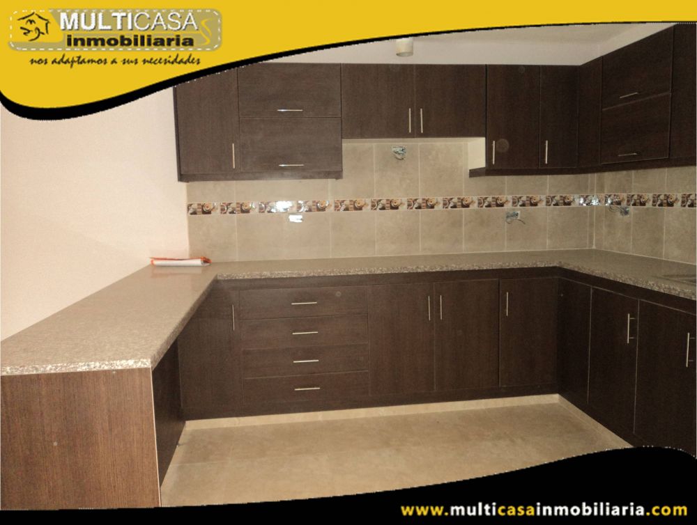 Casa en Venta a Crédito por estrenar Sector Pencas Cuenca-Ecuador