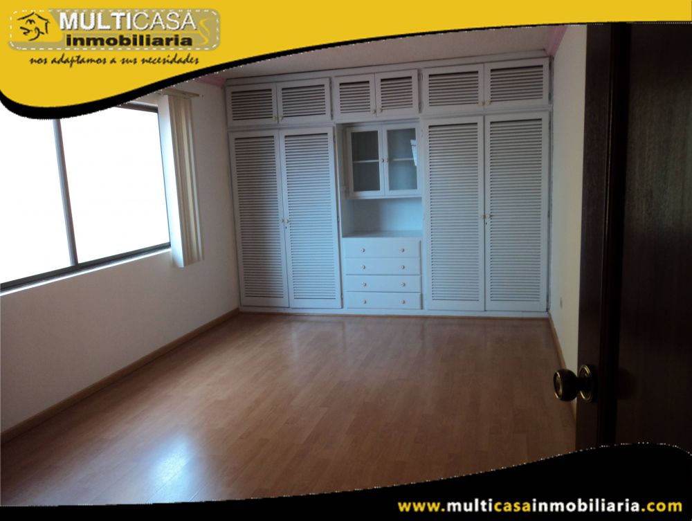 Casa Comercial en Venta a Crédito  Sector Av.Paucarbamba Cuenca-Ecuador