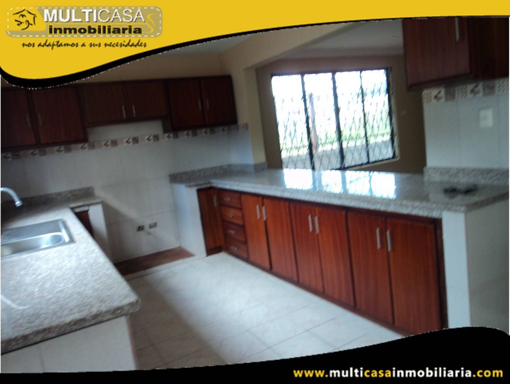 Villa en Venta a Crédito Sector Colegio Borja Cuenca-Ecuador
