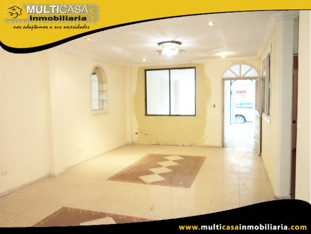 Casa Comercial en Venta a Crédito dos departamentos Sector Av.Gonzales Suarez Cuenca-Ecuador