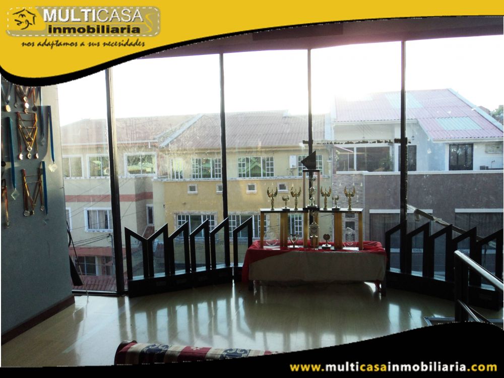 Casa Rentera en Venta a Crédito  Sector Av.Gonzales Suarez Cuenca-Ecuador