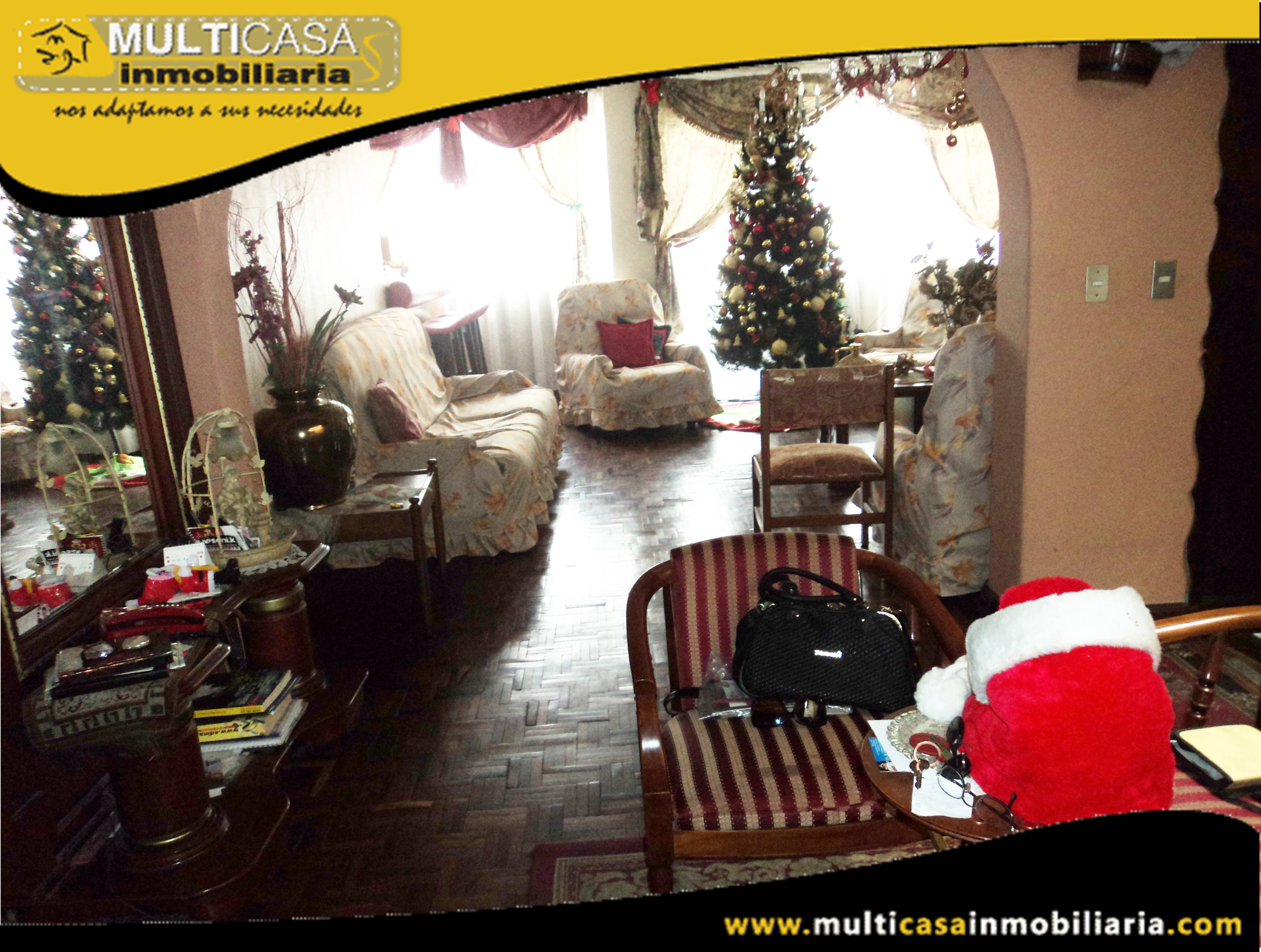 Casa Tres Departamentos en Venta a Crédito Sector Banco Central Cuenca-Ecuador