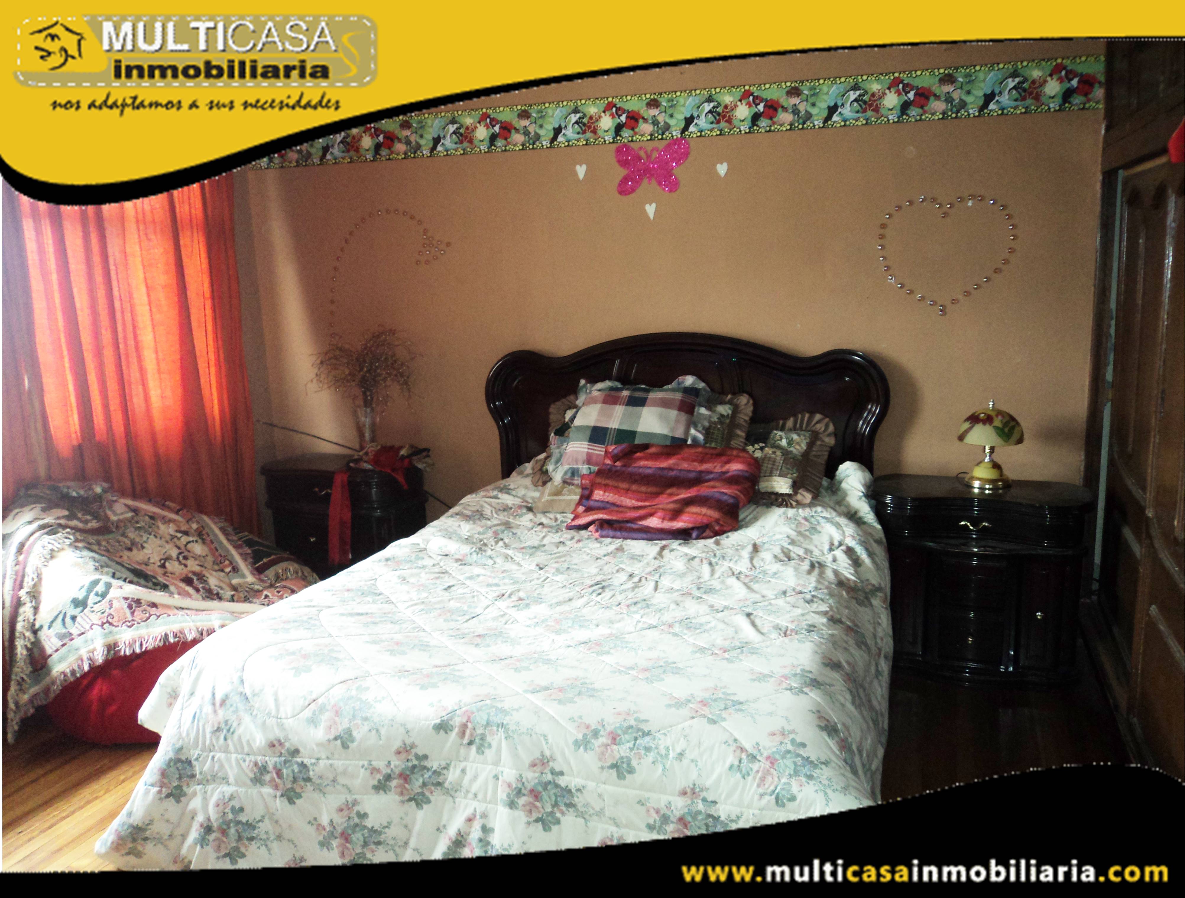 Casa Tres Departamentos en Venta a Crédito Sector Banco Central Cuenca-Ecuador