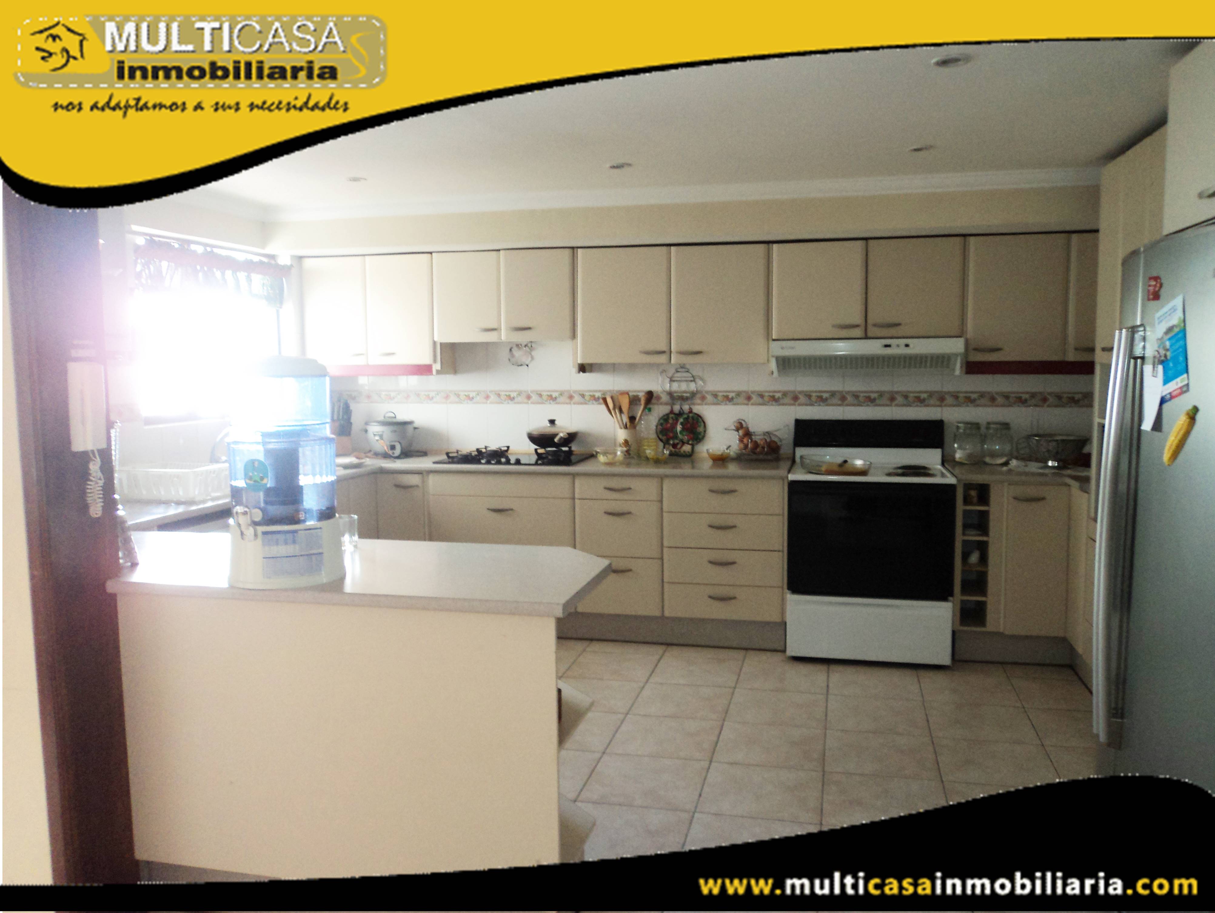 Casa en Venta a Crédito con Mini Suite Sector Remigio Crespo Cuenca-Ecuador