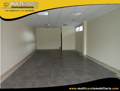 Arriendo Local Comercial amplio Sector Super Stock Cuenca-Ecuador
