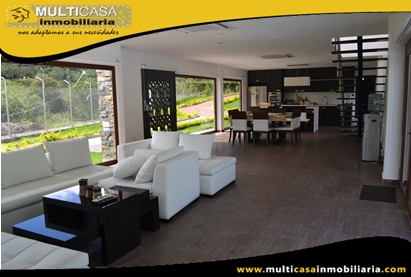 Quinta en Venta de Lujo a Crédito Sector Yunguilla-Ecuador