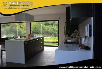 Quinta en Venta de Lujo a Crédito Sector Yunguilla-Ecuador