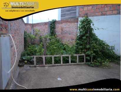 Casa Rentera en Venta de Dos Locales Comercial y Dos departamentos Sector Patamarca Cuenca-Ecuador
