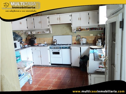 Propiedad Comercial en Venta Sector Colegio Juan Bautista Azogues-Ecuador