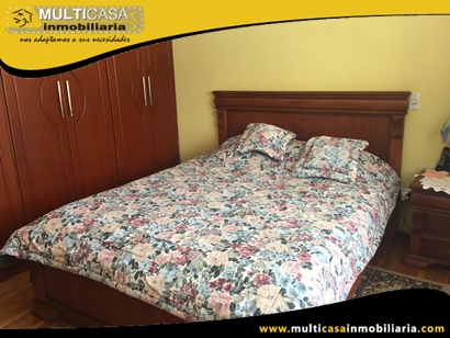 Casa en Venta dos Departamentos y un Local Comercial Sector Feria Libre Cuenca-Ecuador